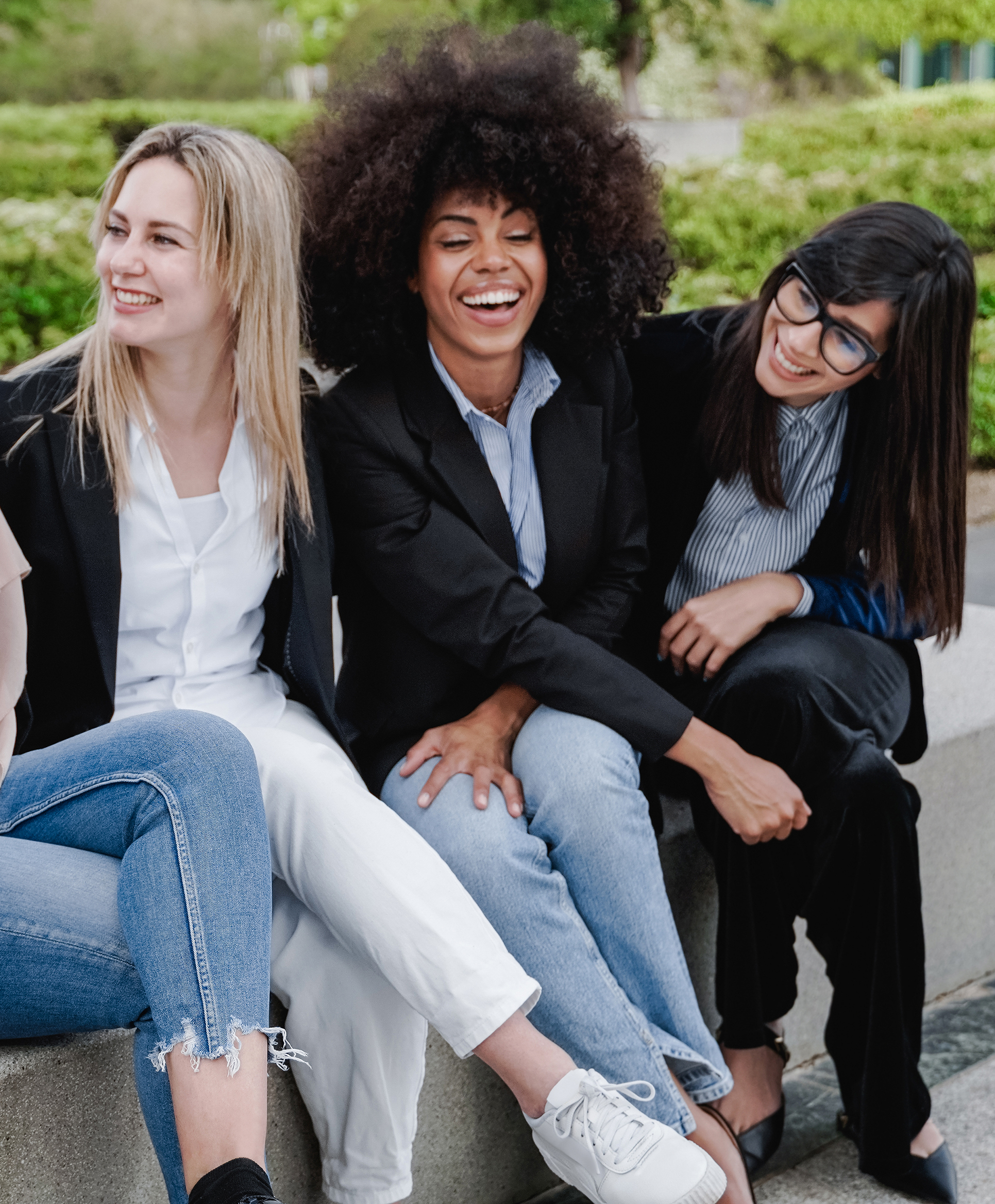 Multiethnic business women having fun outdoor outside the office - Focus on Asian and Indian girls faces Multiethnic business women having fun outdoor outside the office - Focus on Asian and Indian girls faces